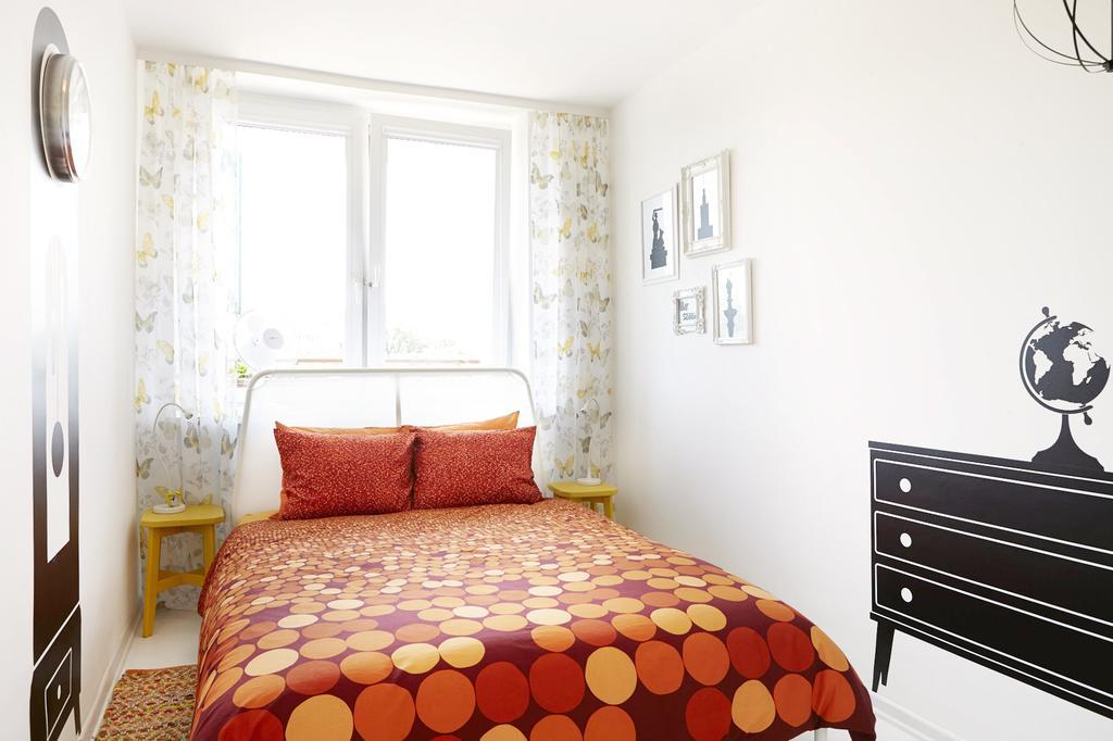 Lovely Sunny Flat In City Center 바르샤바 객실 사진